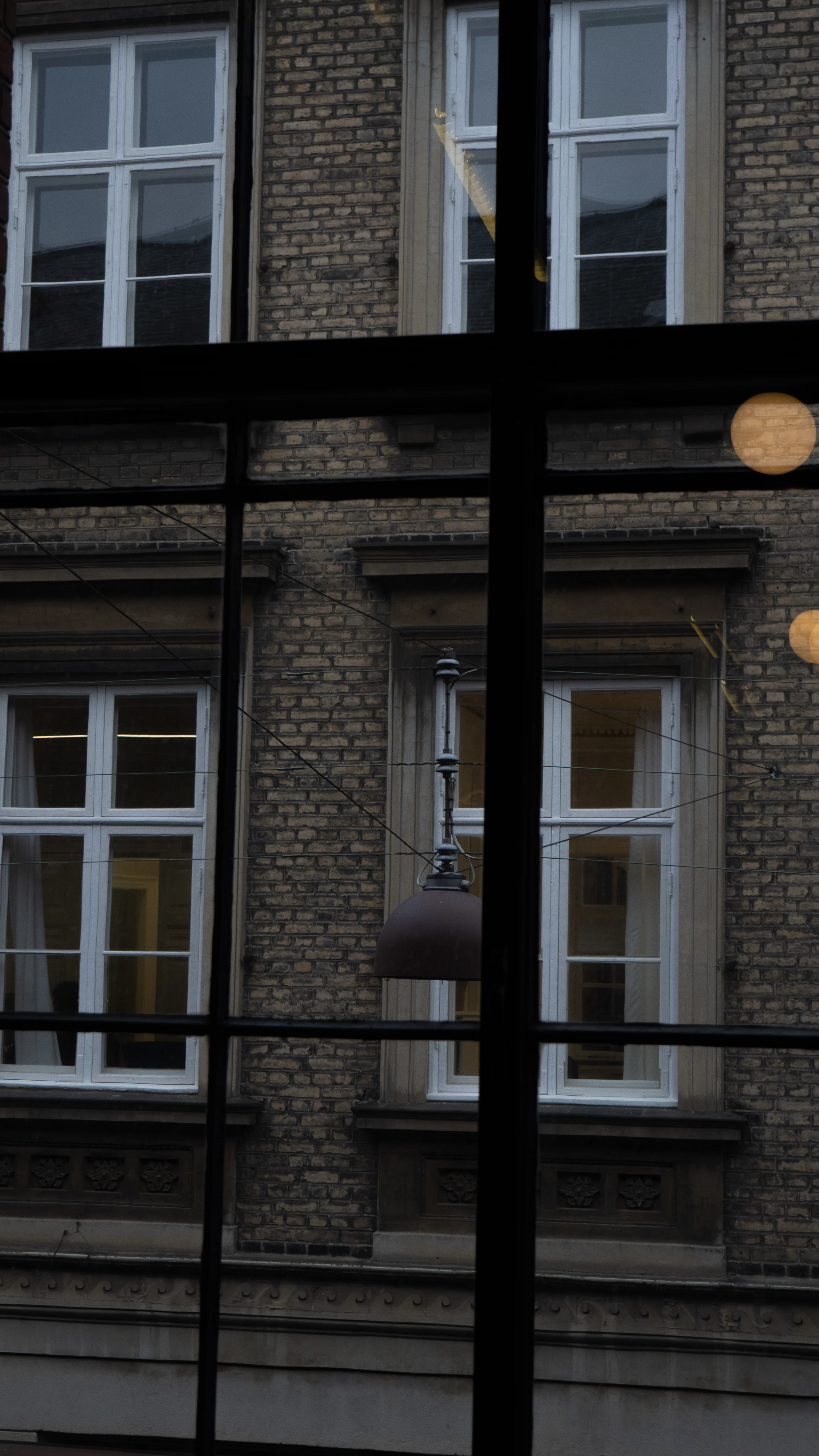 lampe udenfor vindue